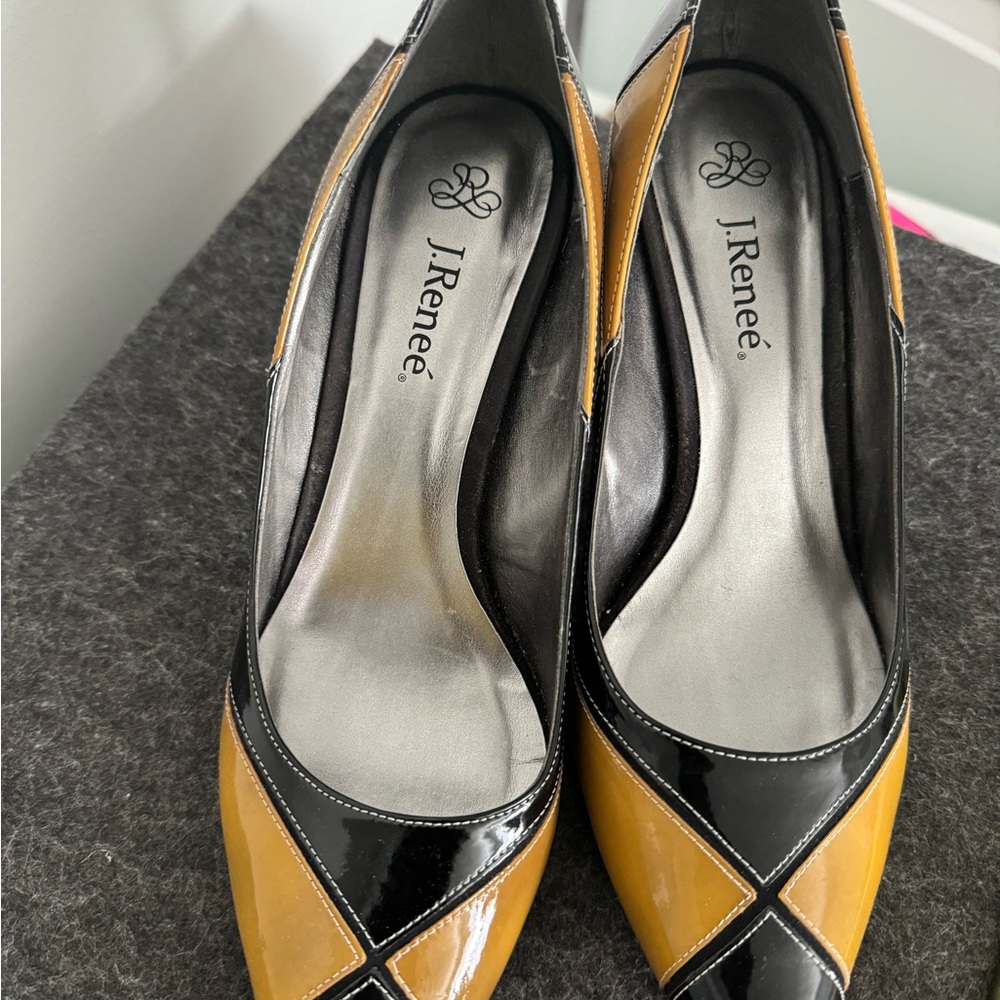 Pumps - Picture 4 of 4